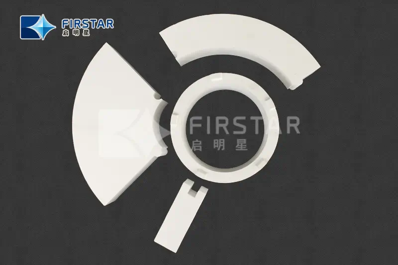 Anti wear ceramic interlocking liner